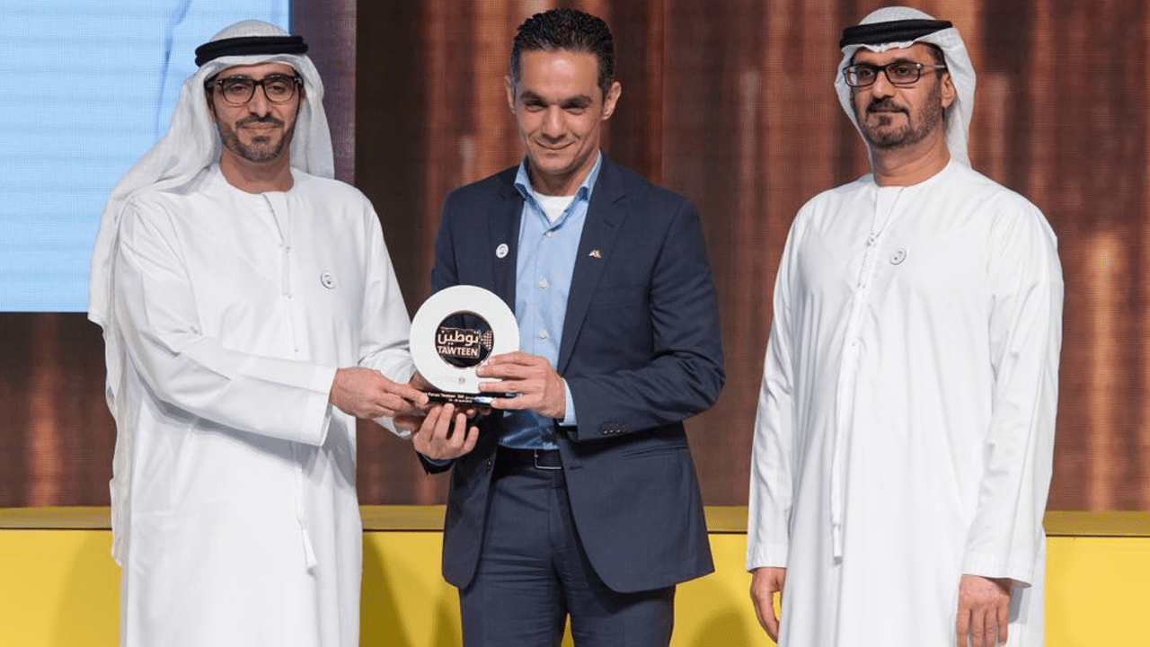 Award HE / Nasser bin Thani Al Hamli